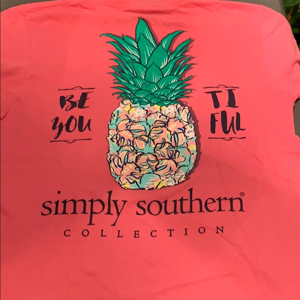 Pink women’s pineapple tee
